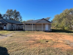 Building Photo - 1742 Neptune Dr