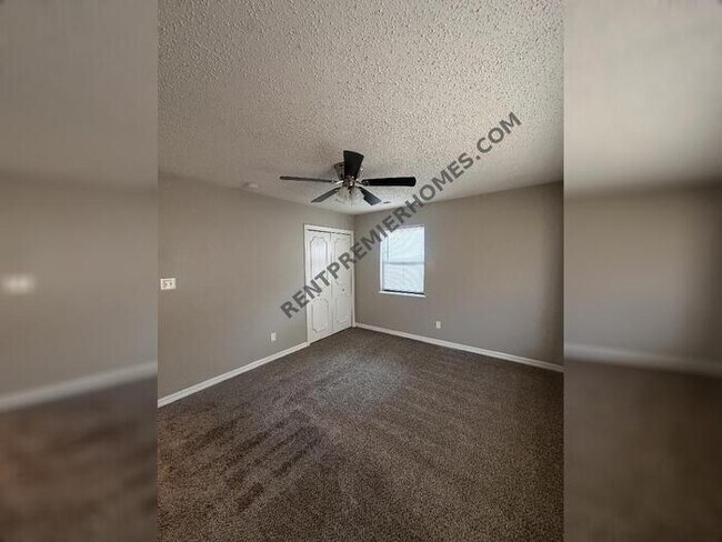 Foto del edificio - 204 Cherrywood Dr