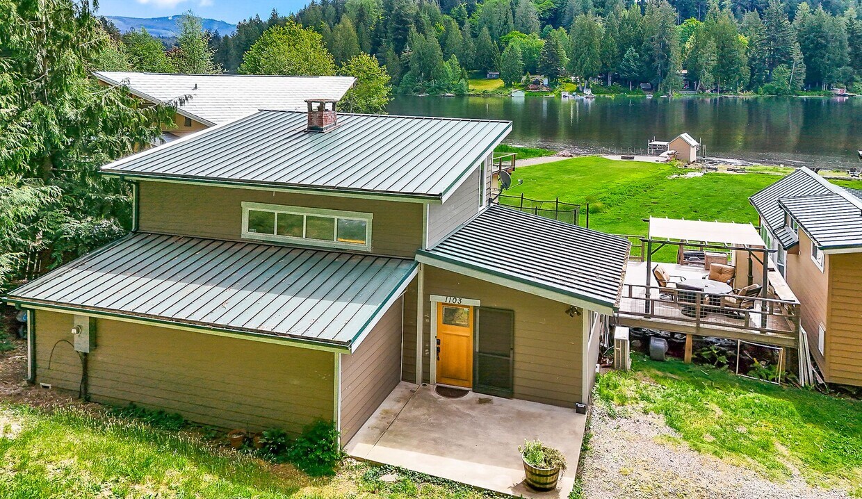 Foto principal - 1103 SW Lake Roesiger Rd