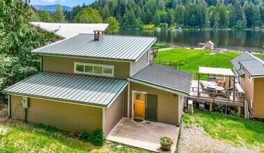Building Photo - 1103 SW Lake Roesiger Rd