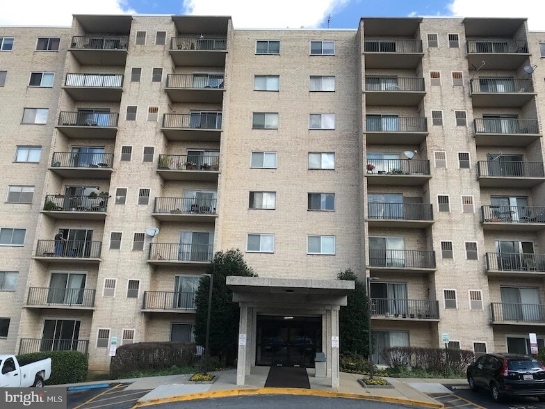 Photo - 12001 Old Columbia Pike Unit 817