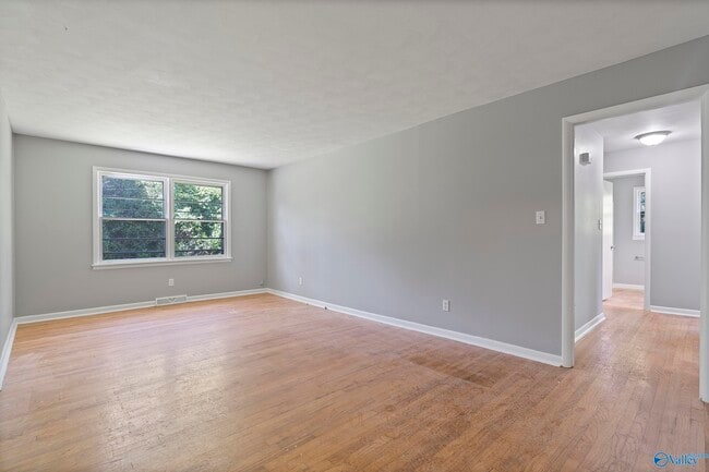 Building Photo - 1103 Wayne Cir
