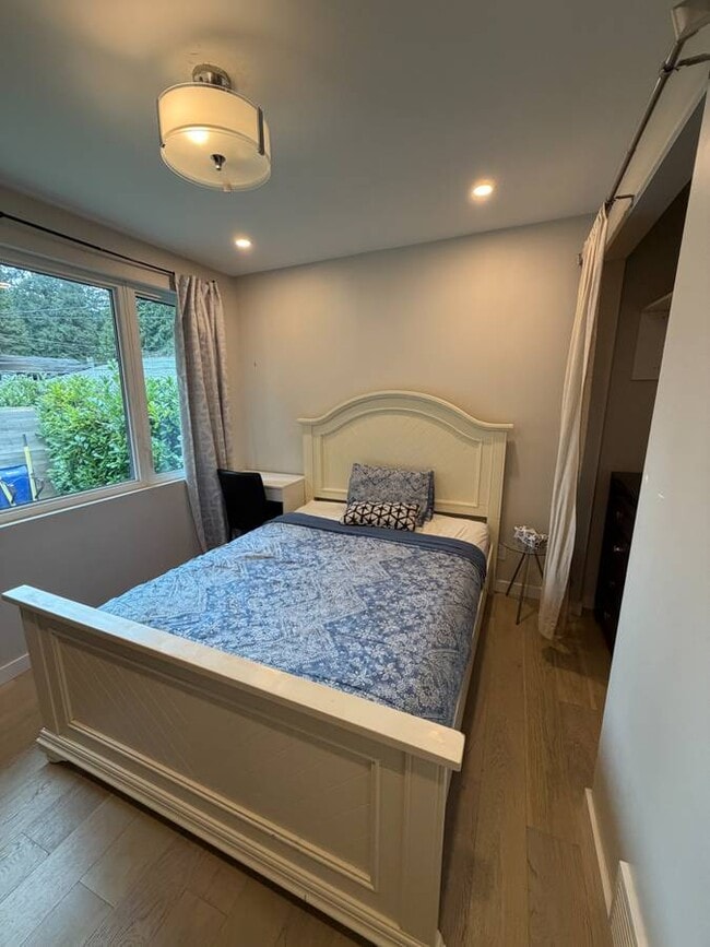 Photo du bâtiment - 1451 Terrace Ave