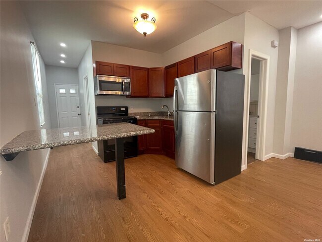 Foto del edificio - 313 Beach 90th St