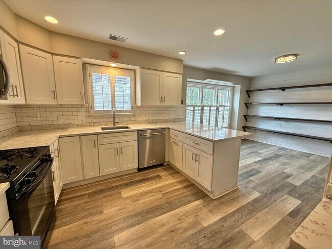 Foto del edificio - 7773 Shootingstar Dr