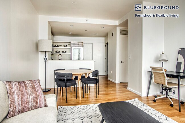 Foto del edificio - 635 W 42nd St