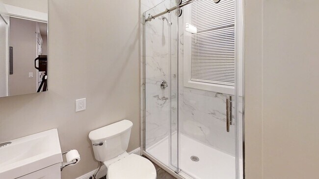 Foto del edificio - 14 Edgerly Rd