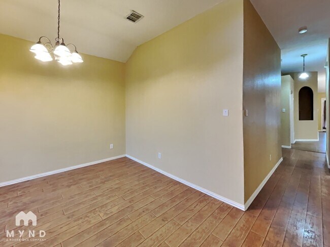 Building Photo - 10809 Copperwood Dr