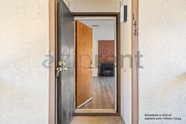 Foto del edificio - 2400 Horizon Ln