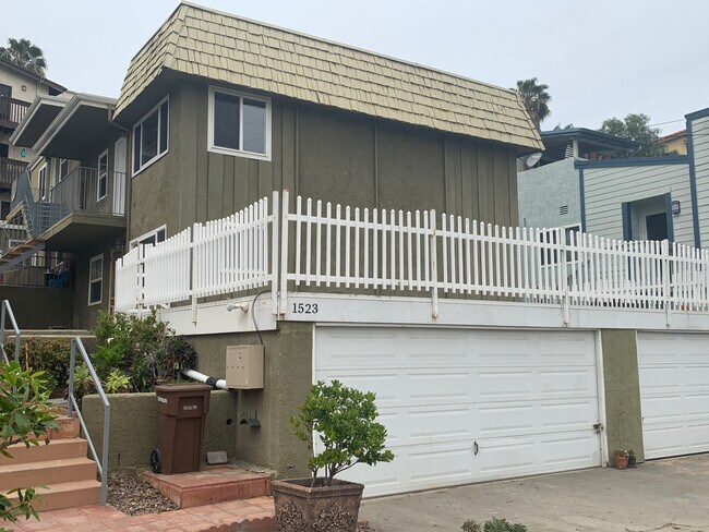Exterior - 1523 Calle Sacramento