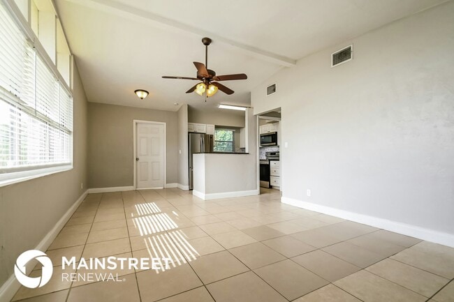 Foto del edificio - 3521 Schwalbe Dr