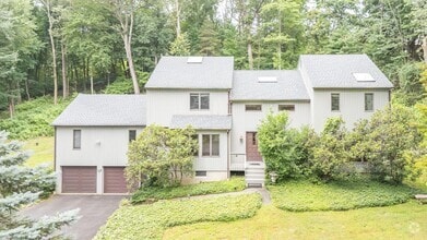 Building Photo - 15 Weatherbell Dr