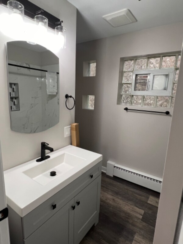 Building Photo - 1826 Grove Ave