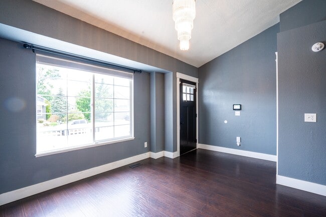 Building Photo - 2080 Woodsong Way