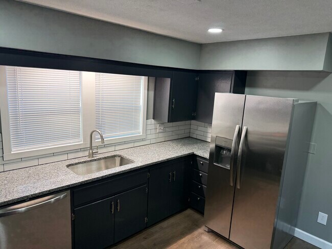 Foto del edificio - 2517 N Waldron St