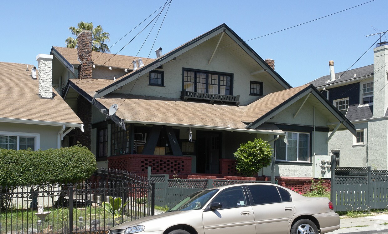 Building Photo - 5315 Cole St