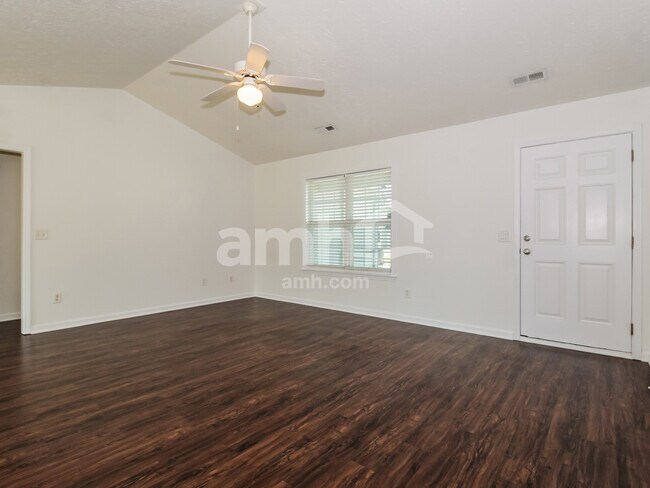 Foto del edificio - 9504 Huckabee Dr NE
