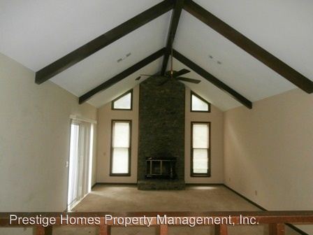 Building Photo - 110 Liveoak Dr
