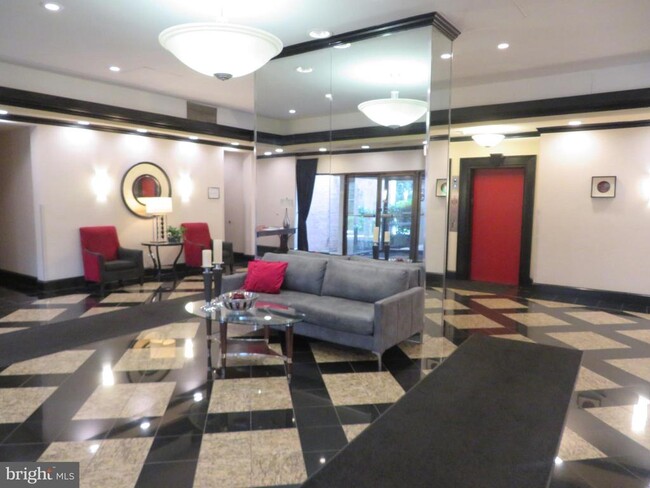 Foto del edificio - 1220 Blair Mill Rd