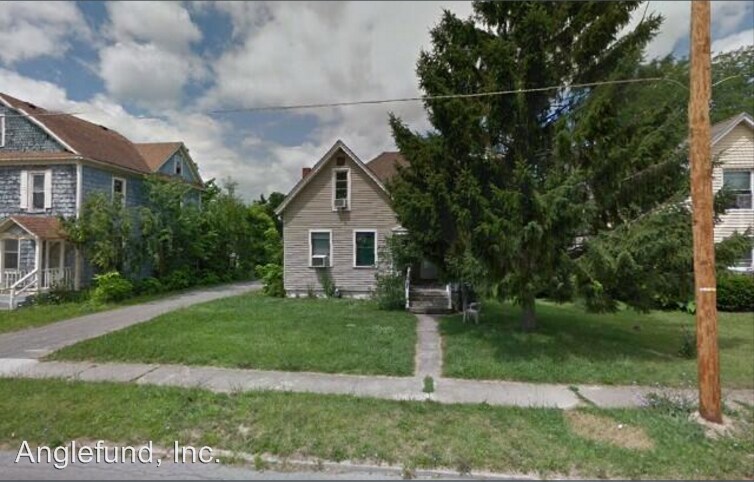 Primary Photo - 3 br, 2 bath House - 325 N Charles St.
