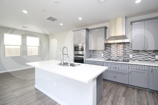 Building Photo - 17113 N 61st Dr
