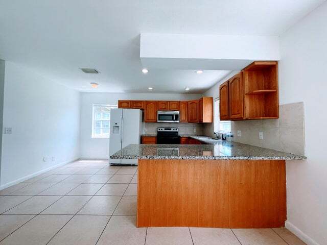 Foto del edificio - 23170 Floralwood Ln