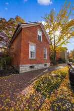 Building Photo - 770 S 6th St