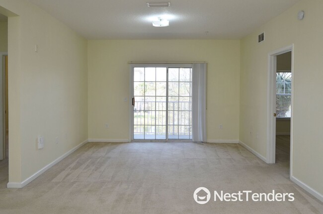 Foto del edificio - Three Bedroom Southside Jacksonville Condo!