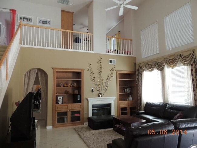 Building Photo - 1650 Whispering Wind Dr