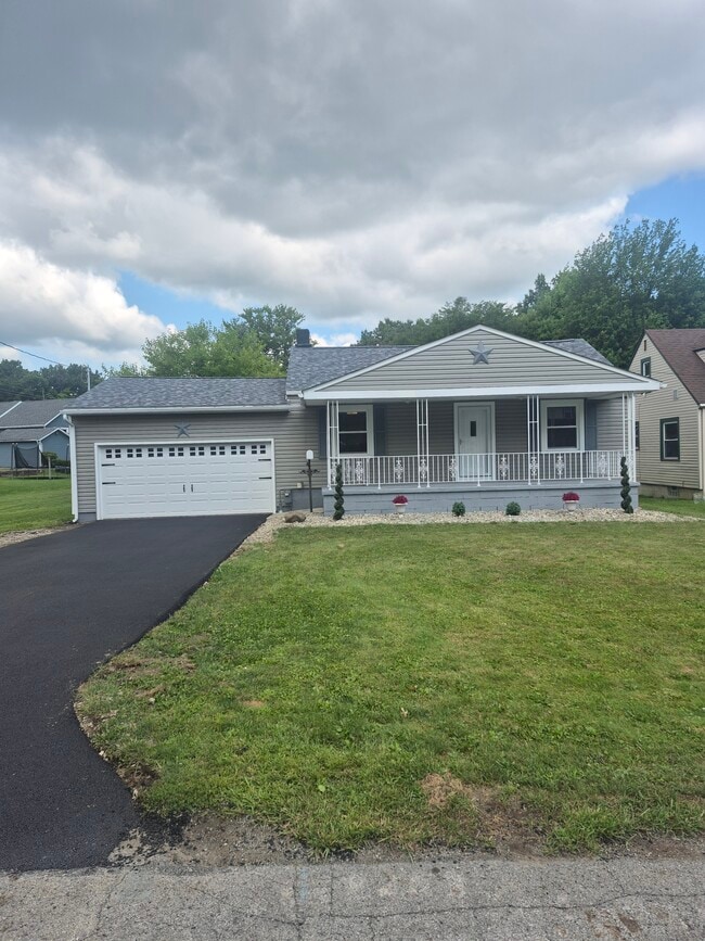 Building Photo - 3860 Oakleigh Ave