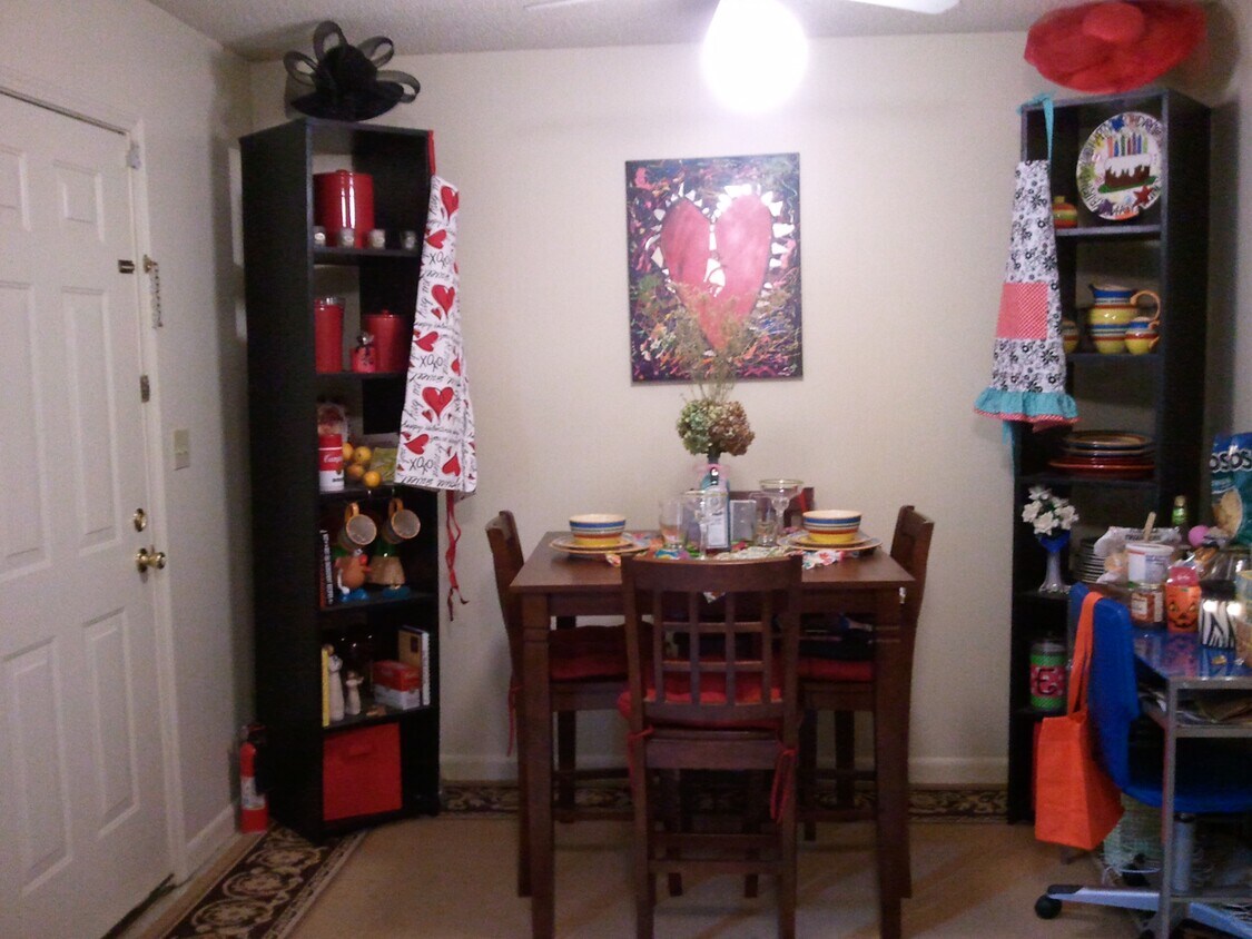 Dining in kitchen, Access to patio Also - 109 Michael Dr