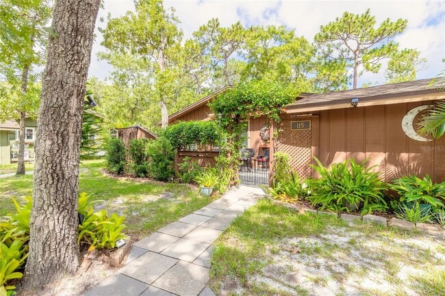 Courtyard entrance - 115 Cypress Pond Rd