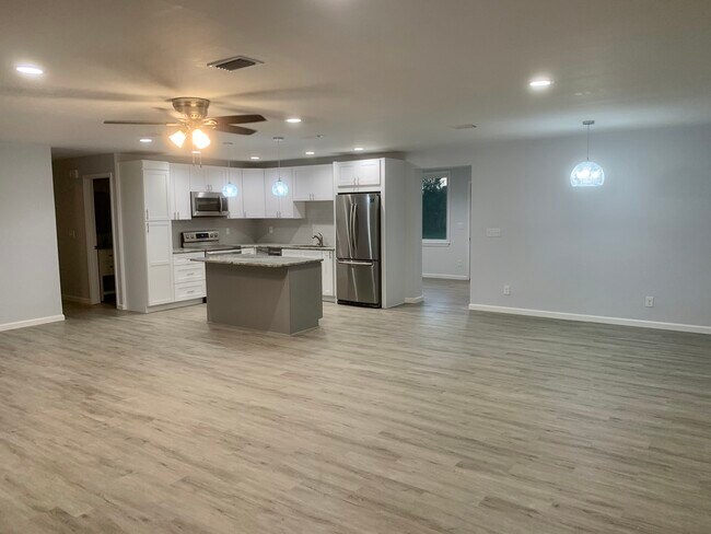 Building Photo - 1216 Tennessee Ave