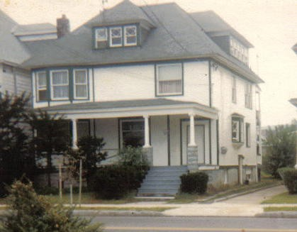 Building Photo - 174 Carey Ave