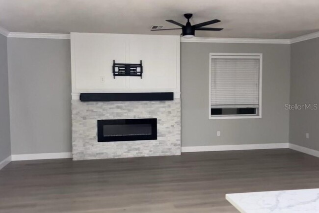 Building Photo - 32764 Windelstraw Dr
