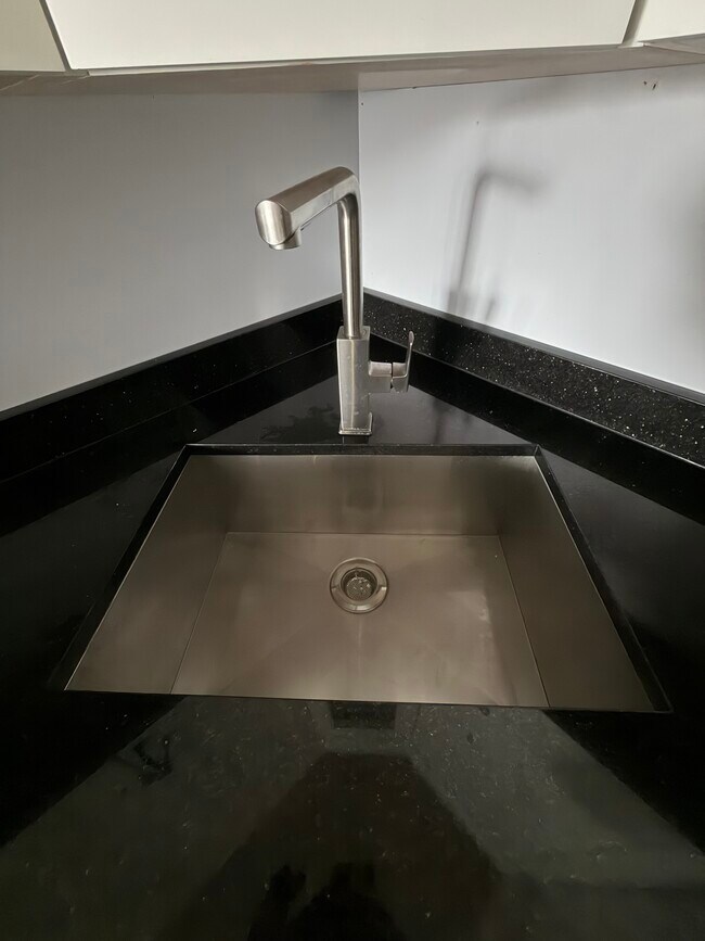 Foto del edificio - 2629 W 15th St