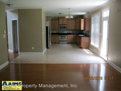 Building Photo - 2059 Broadman Ave