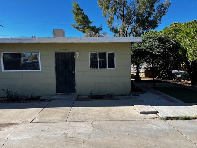 Foto del edificio - 38906 Rambler Ave