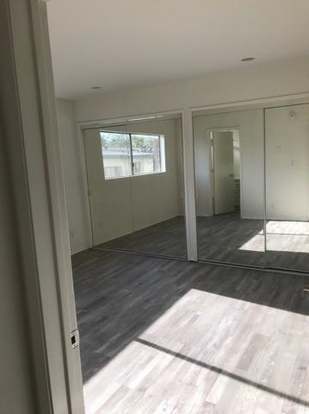 Building Photo - 10240 Camarillo St