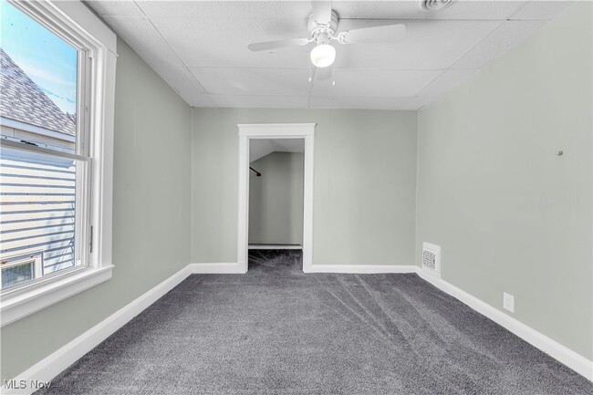 Foto del edificio - 352 7th St