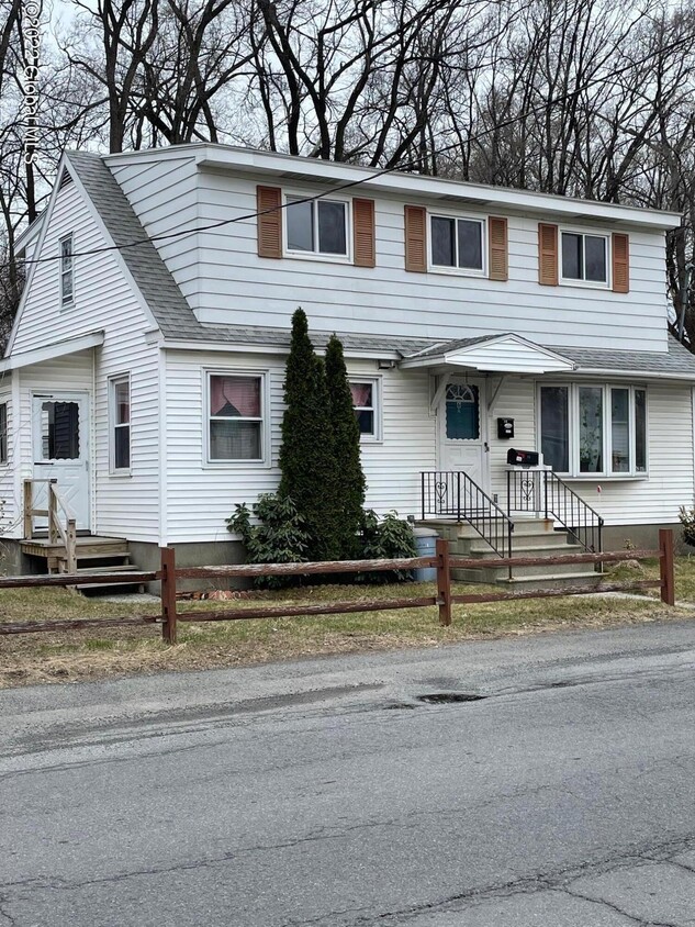 Primary Photo - 6 Zoar Ave