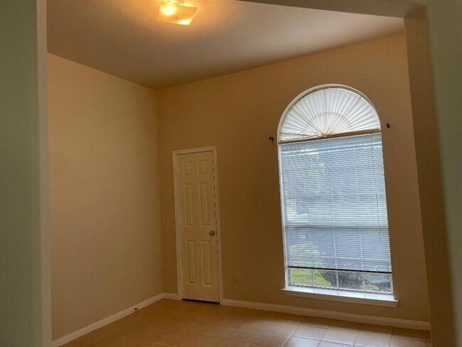 Foto del edificio - 2214 Plum Square Ct