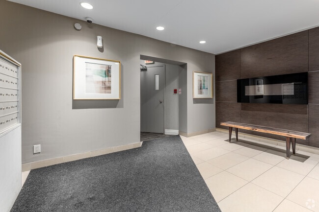 Lobby Photo - 1650 Bathurst St