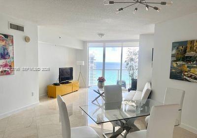 Foto del edificio - 16699 Collins Ave