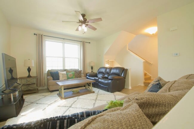 Foto del edificio - 3128 Valley Falls St