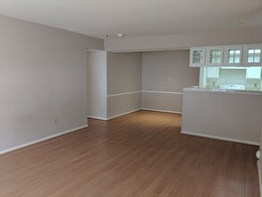 Building Photo - 9160 E Arbor C