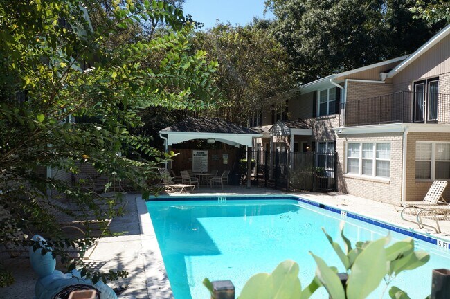 Foto del edificio - Nice 2 bed 1.5 bath condo located in Atlanta