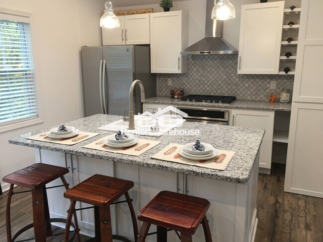 Foto del edificio - 1760 Blakeney Ln