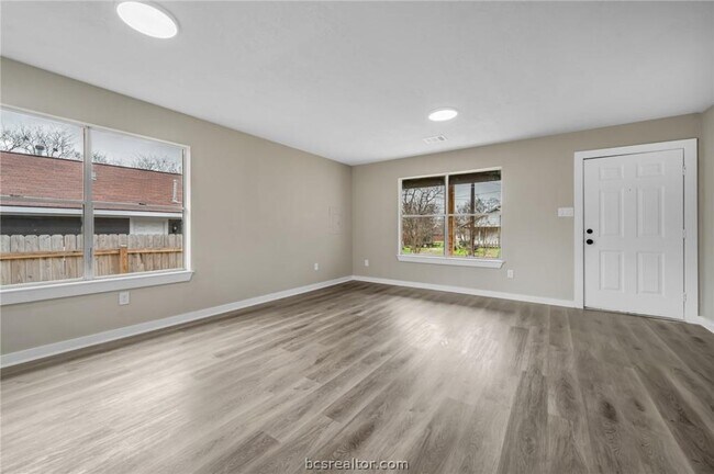 Foto del edificio - 1103 Phoenix St