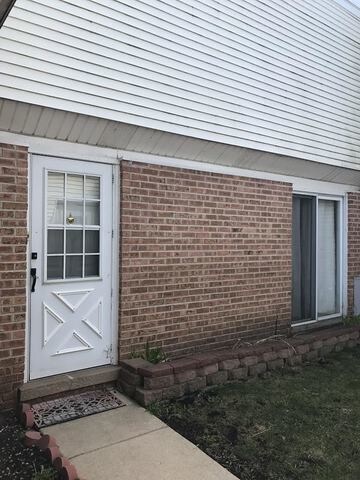 Primary Photo - 34W625 Elm Ct